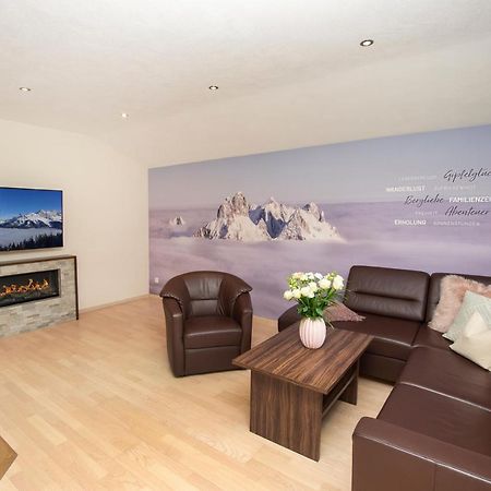 Ferienwohnung "Mein Alpenjuwel" フィルツモース エクステリア 写真